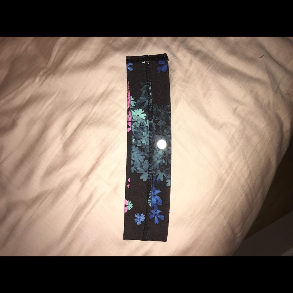 LULULEMON HEADBAND